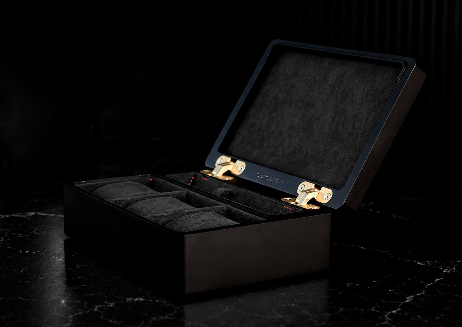 COSQAN Q.01 — estrutura Preto, interior Chumbo